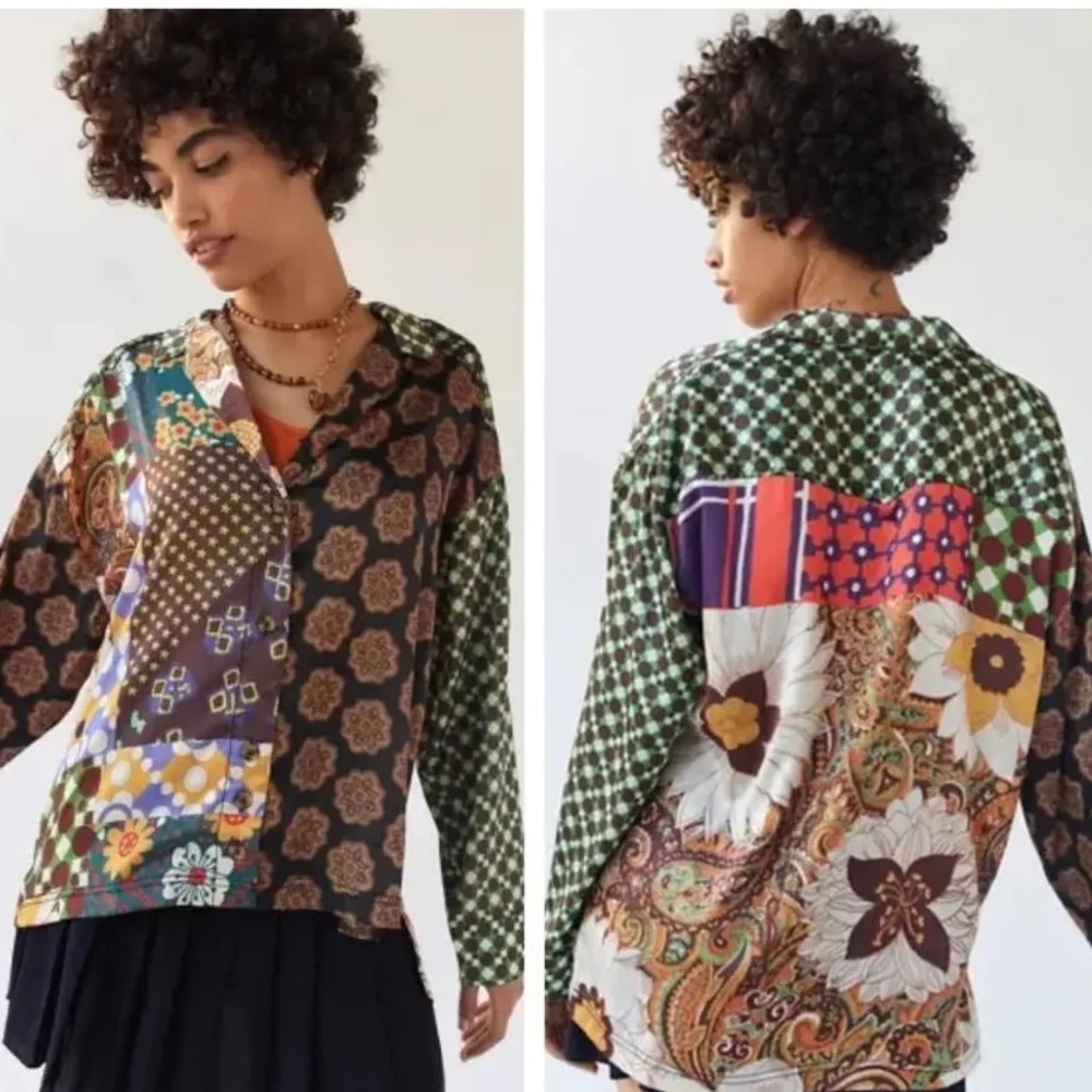 Urban Outfitters Supernova Souvenir Button-Down Shirt